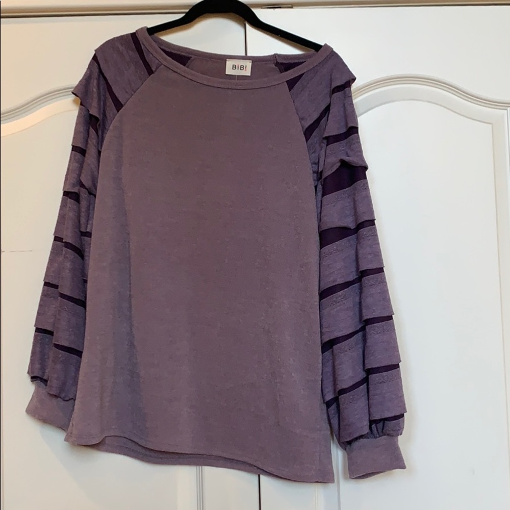 BNWT Bibi ruffle top